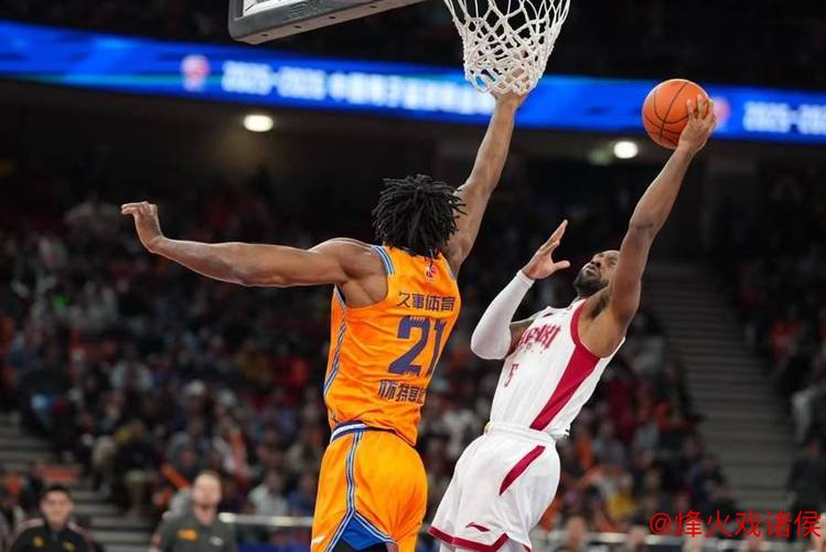 九连胜!上海大鲨鱼主场击败山西队 九连胜!上海大鲨鱼主场击败山西队