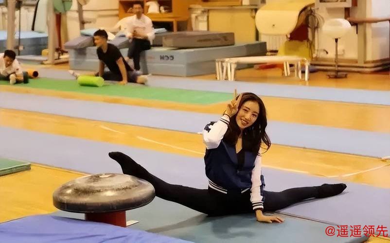 体操女神才貌双全，却嫁1米58五冠王，生一双儿女如今成人生赢家